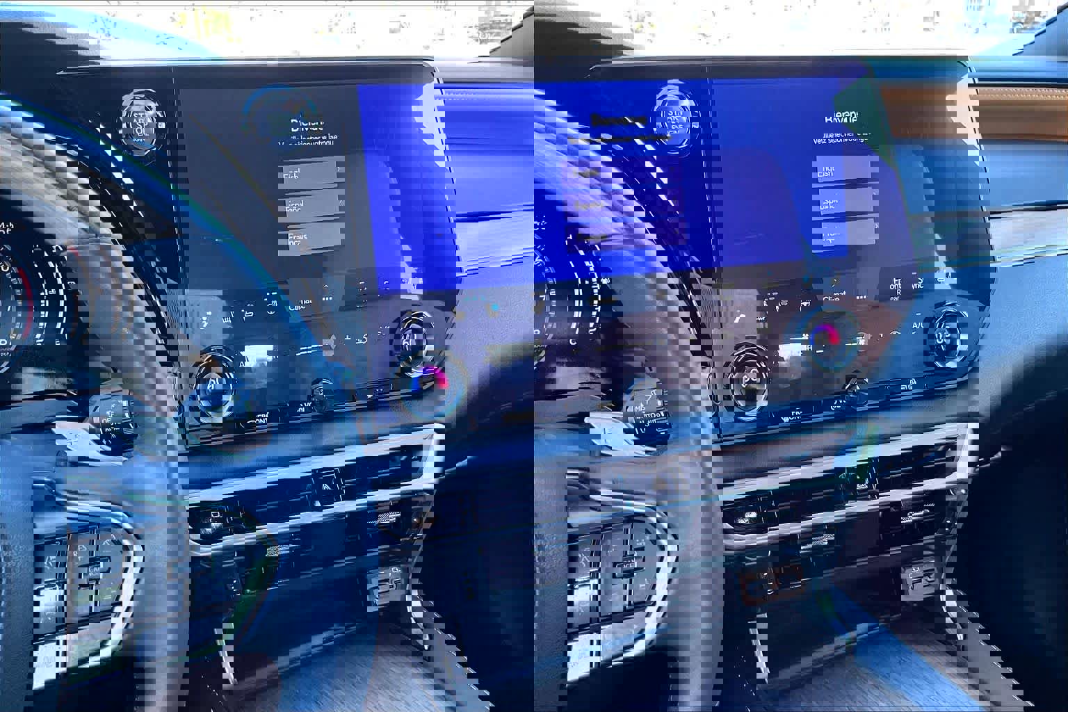 Used 2023 Lexus RX 350 Premium Plus w/ Accessory Package (Z1) image 6