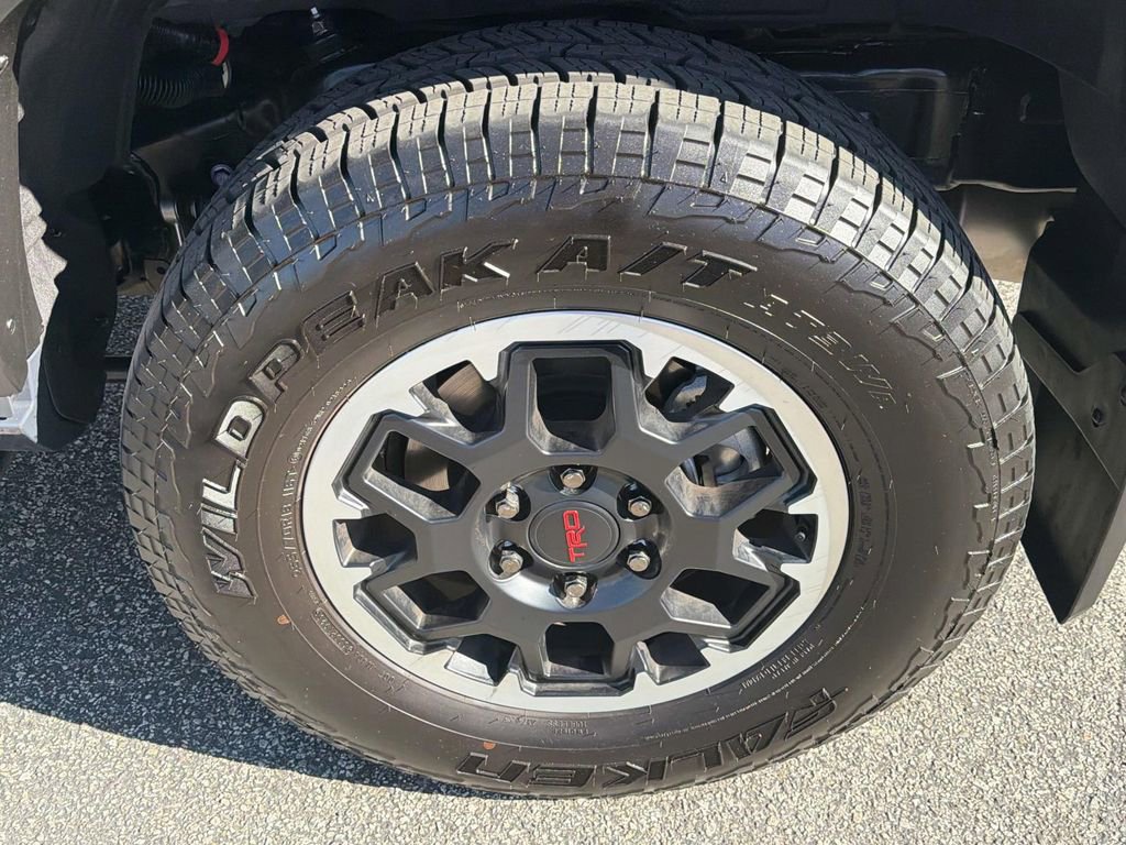 Certified 2025 Toyota 4Runner TRD Off-Road image 30