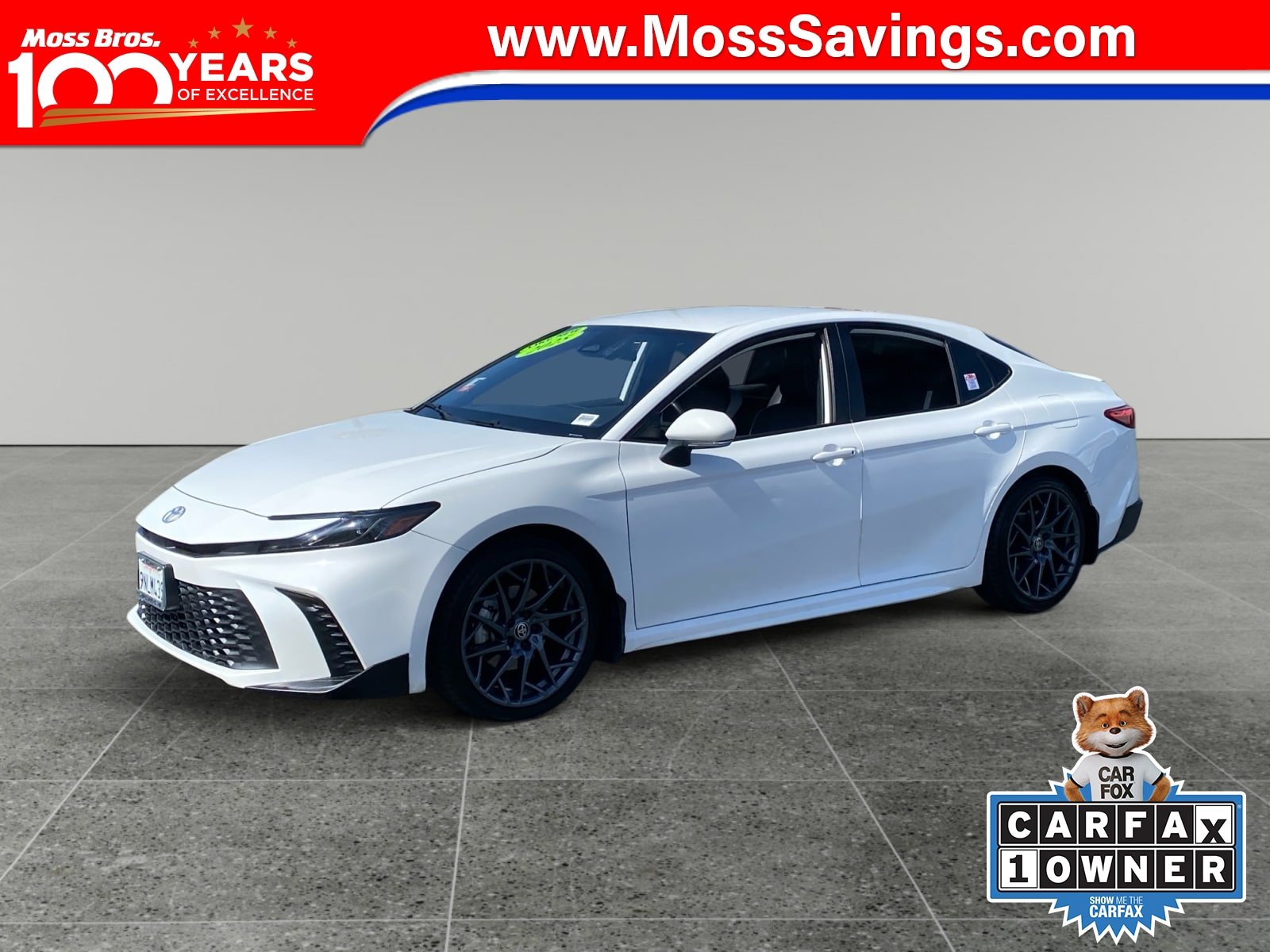 Used 2025 Toyota Camry SE FWD image 1