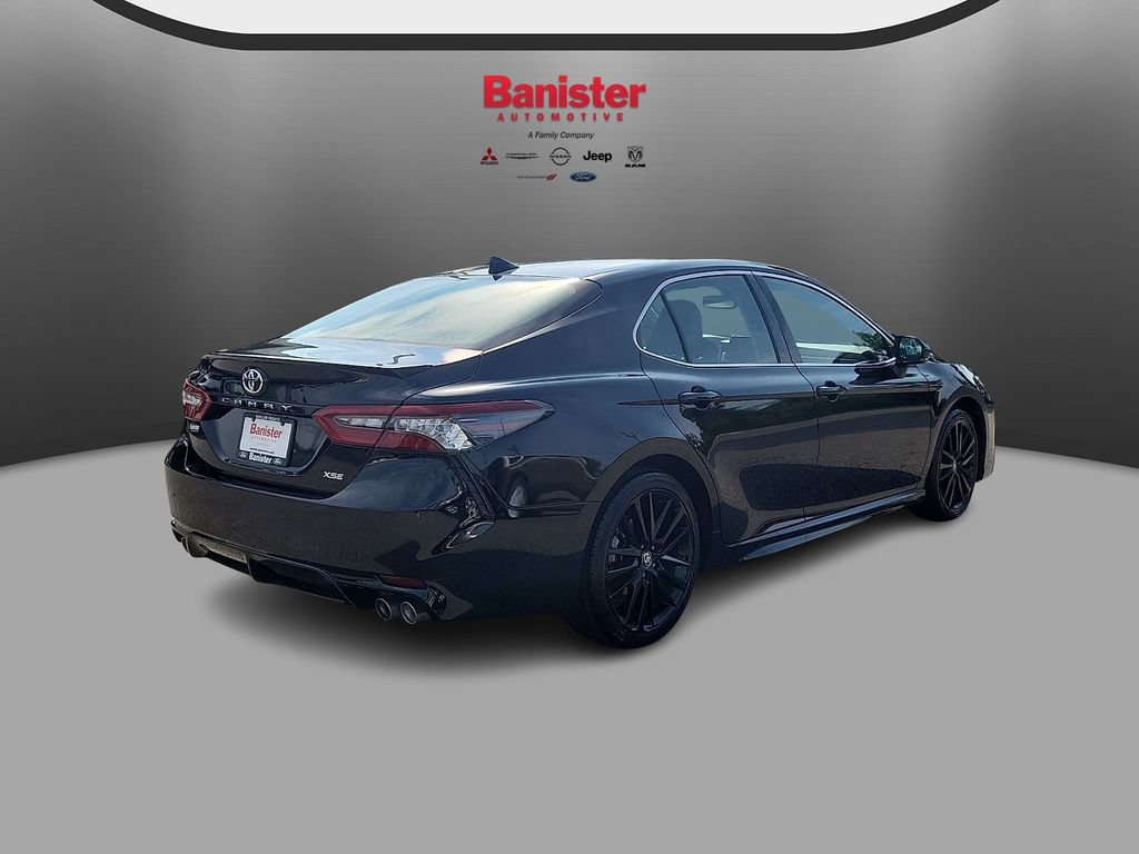 Used 2024 Toyota Camry XSE FWD image 4