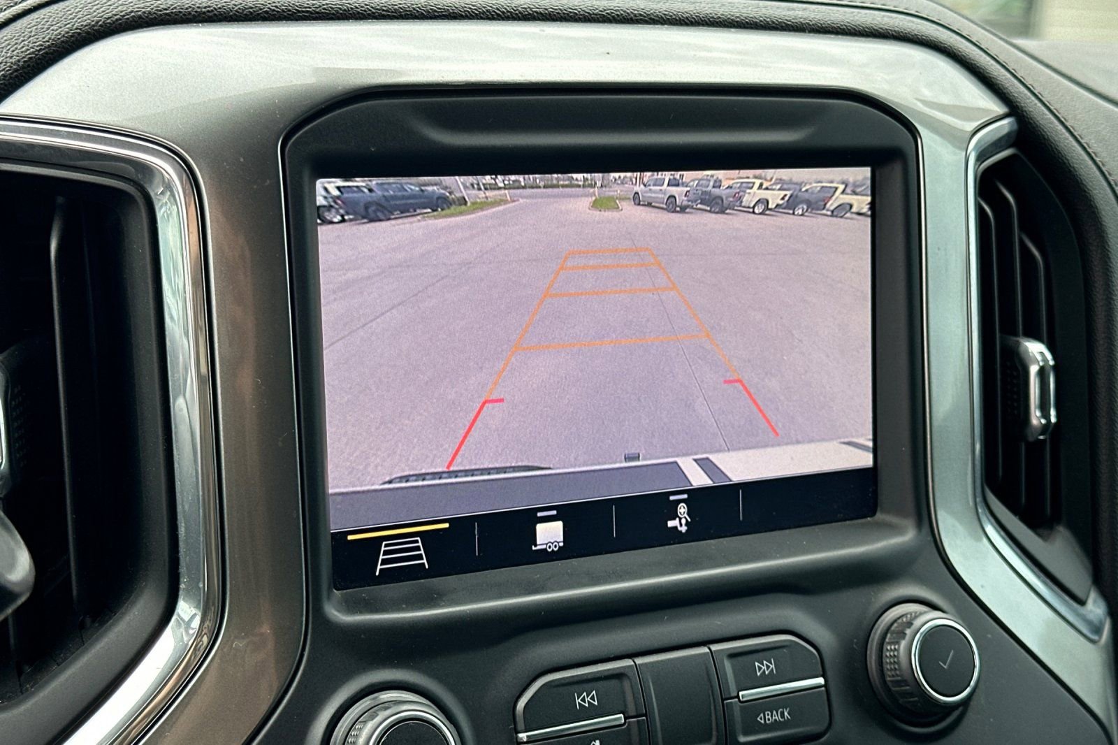 Used 2019 Chevrolet Silverado 1500 LT Trail Boss image 18