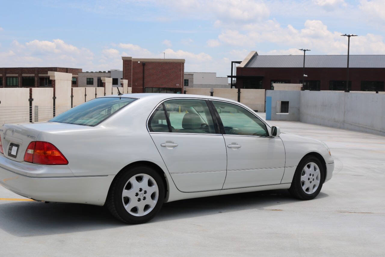 Used 2001 Lexus LS 430 RWD image 55