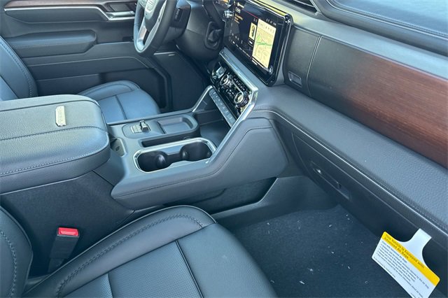 New 2026 GMC Sierra 2500 Denali w/ Denali Reserve Package image 17