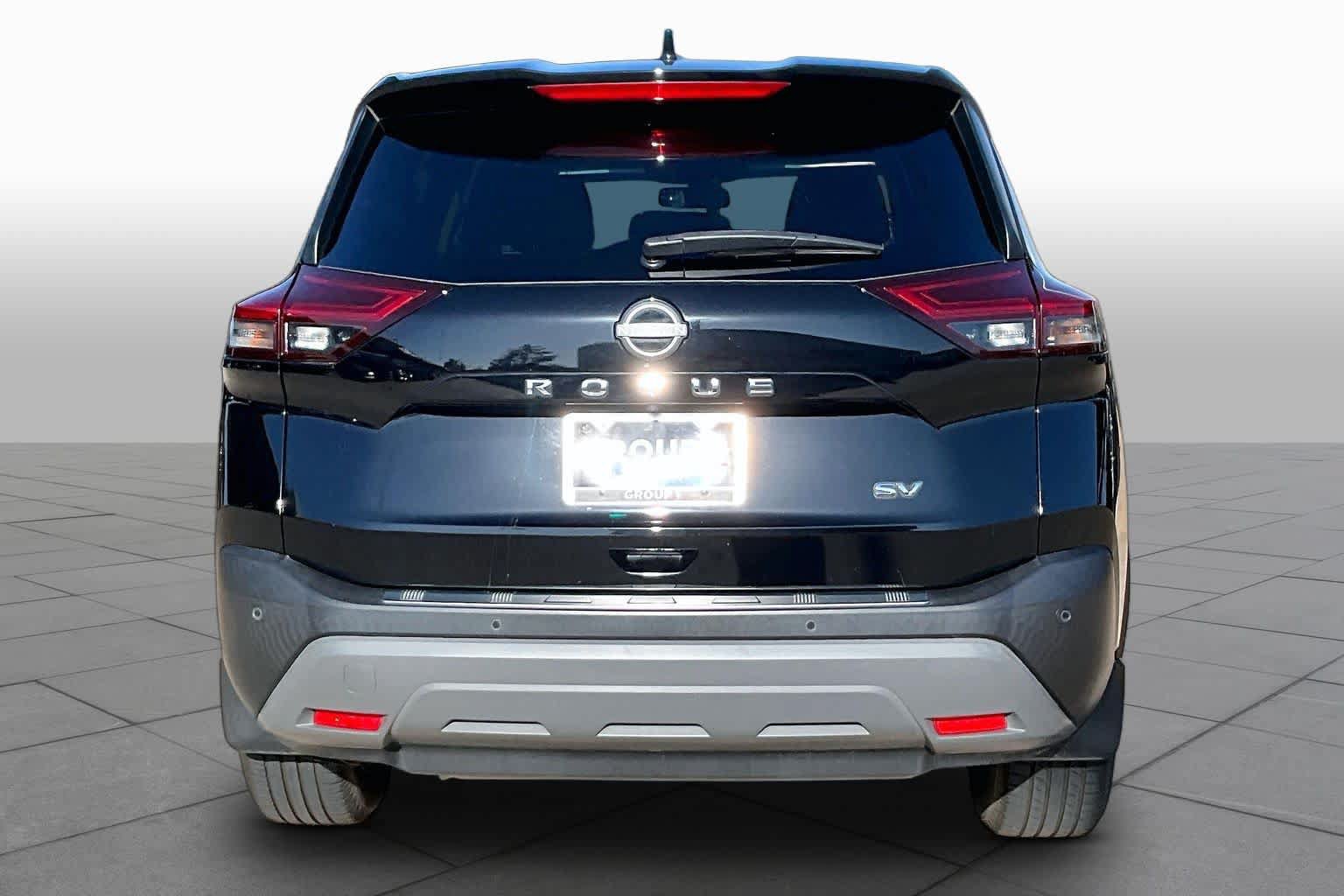 Used 2023 Nissan Rogue SV FWD image 5