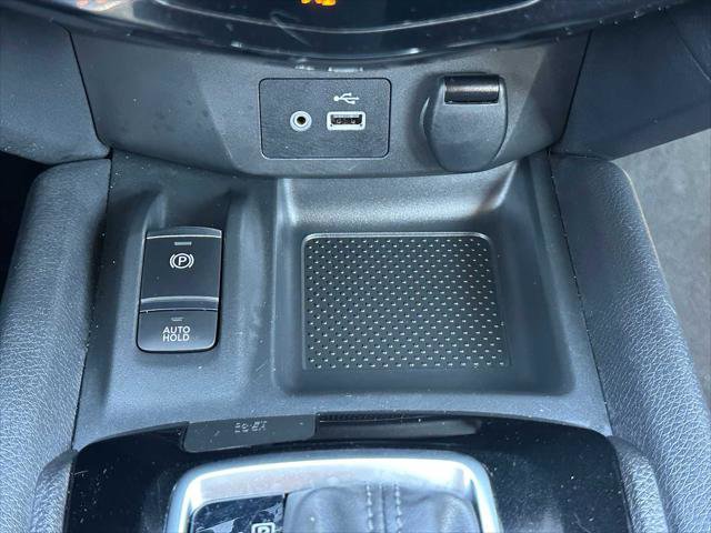 Used 2019 Nissan Rogue SV w/ Premium Package image 30