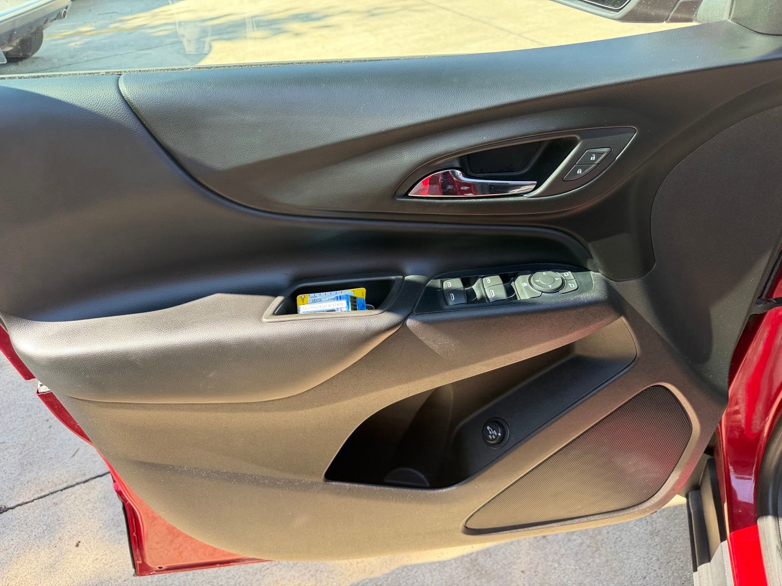 Used 2019 Chevrolet Equinox LT image 9