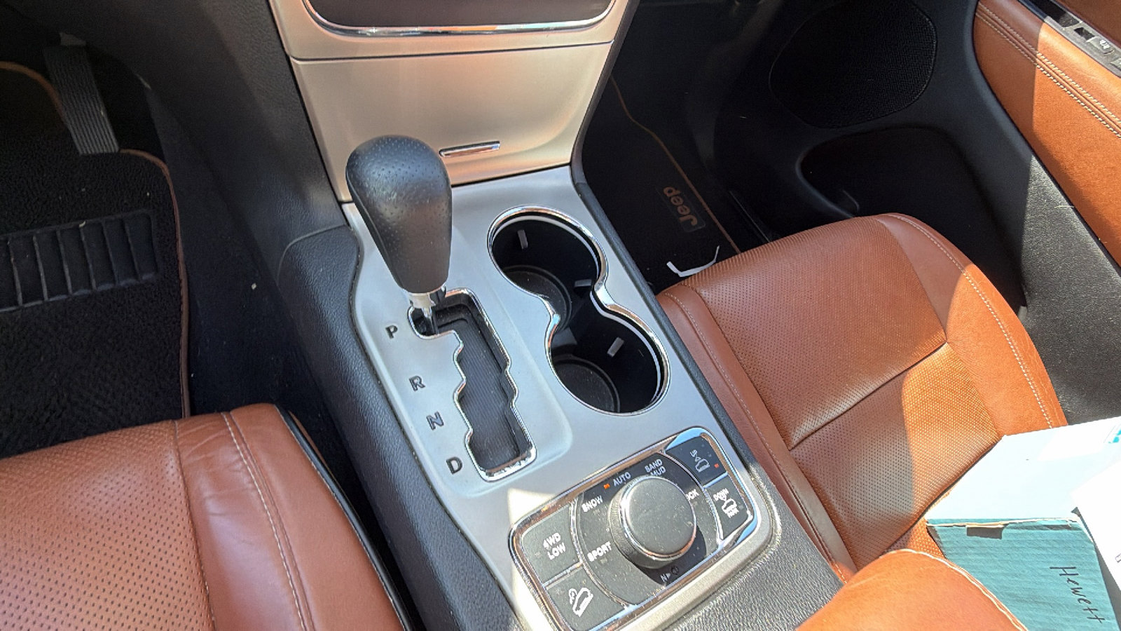 Used 2012 Jeep Grand Cherokee Overland Summit AWD/4WD image 31