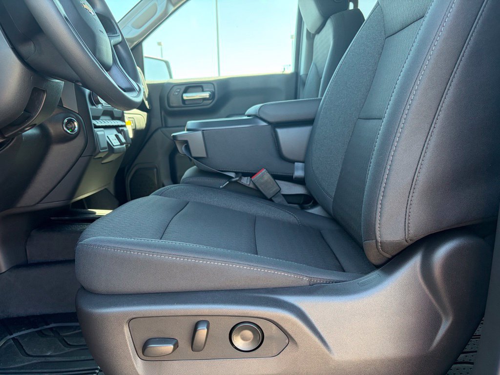 New 2026 Chevrolet Silverado 1500 Custom RWD image 17