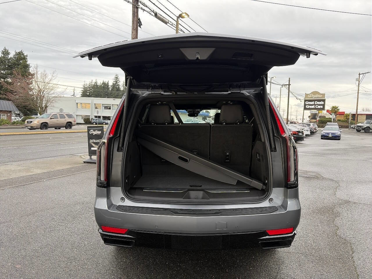 Used 2021 Cadillac Escalade Sport w/ Driver Assist Tech Package image 9