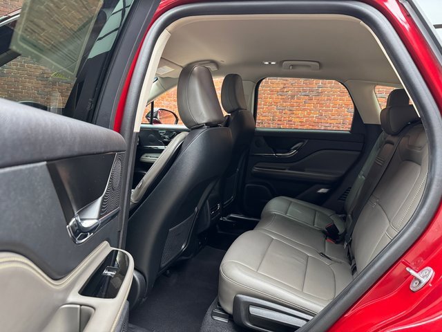 Used 2023 Lincoln Corsair Reserve image 24