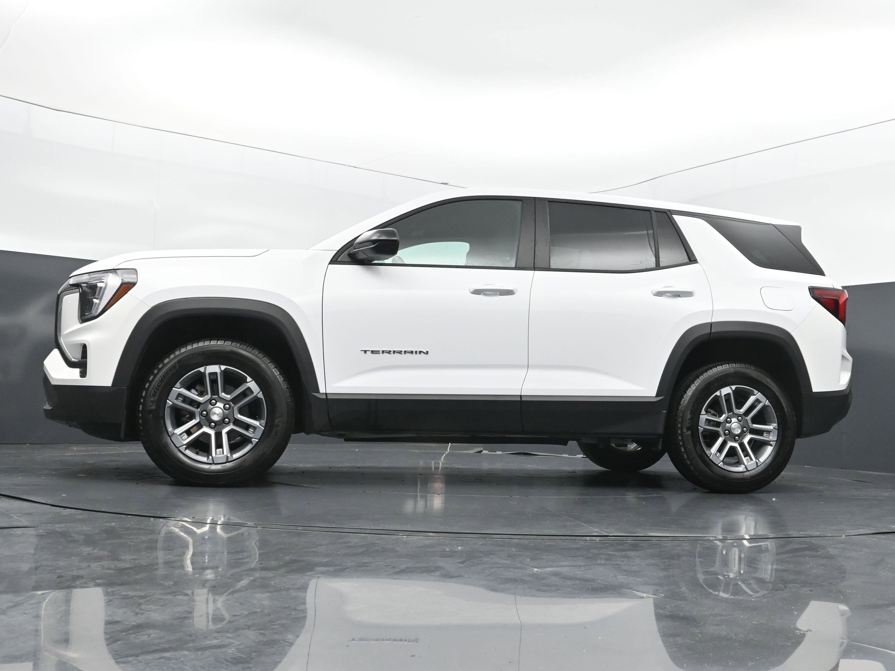 Used 2026 GMC Terrain Elevation FWD image 37