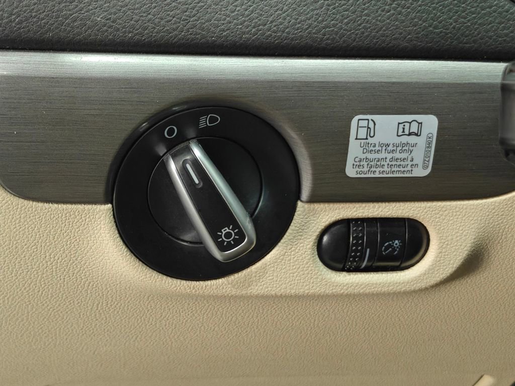 Used 2013 Volkswagen Jetta TDI image 10