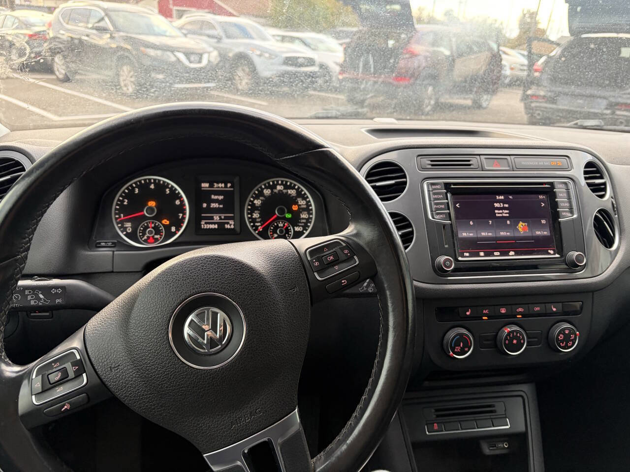 Used 2017 Volkswagen Tiguan Wolfsburg Edition image 21