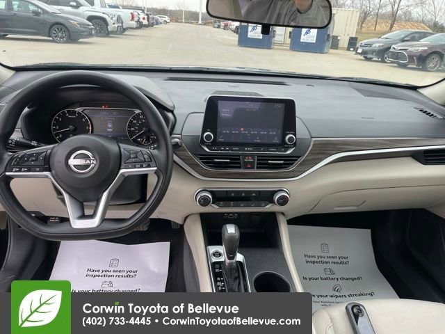 Used 2025 Nissan Altima 2.5 SV image 18