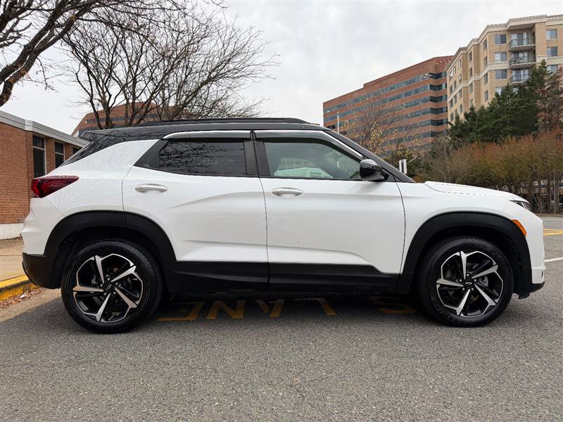 Used 2021 Chevrolet TrailBlazer RS w/ Sun and Liftgate Package image 6