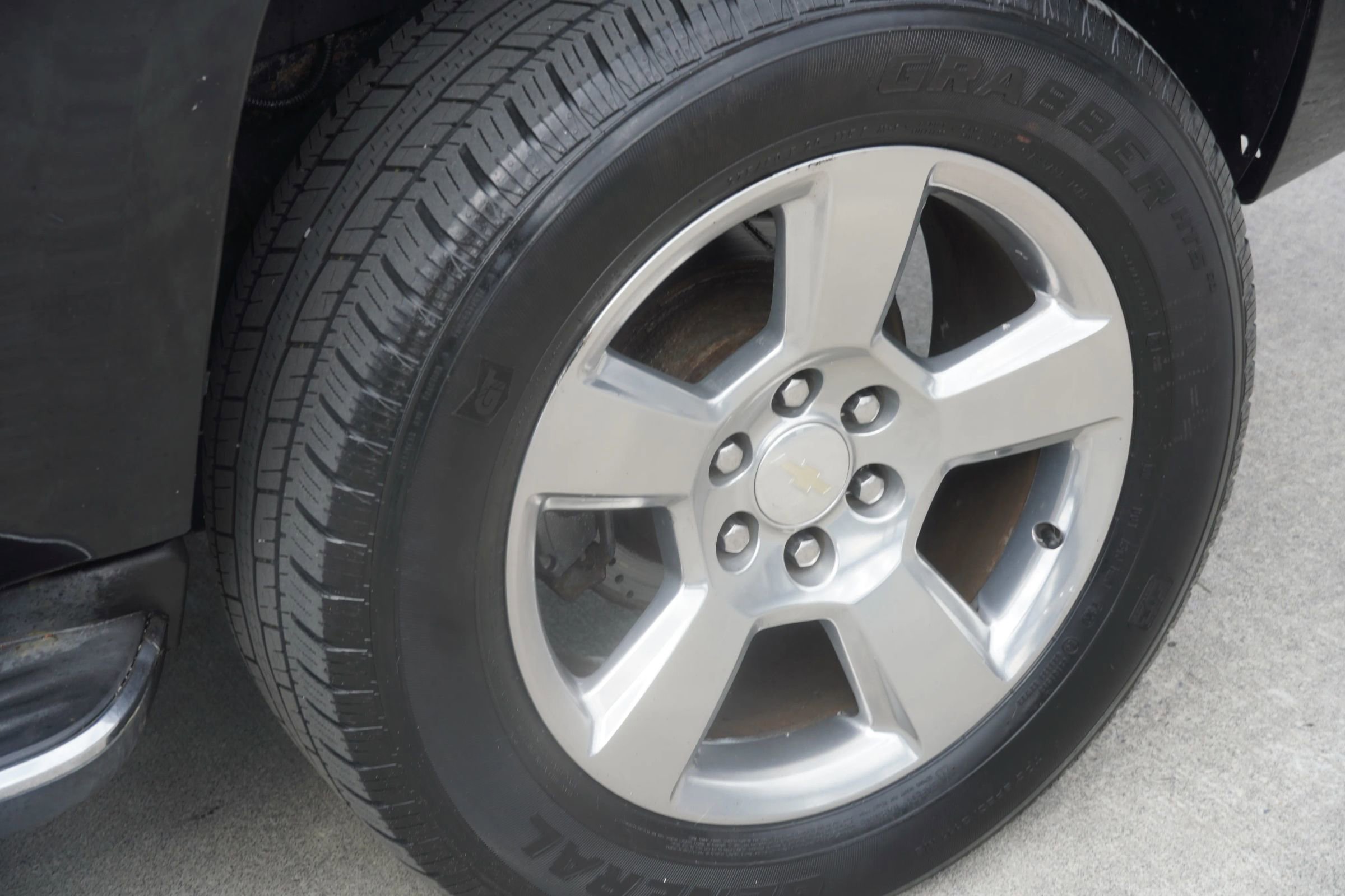 Used 2011 GMC Yukon Denali image 39