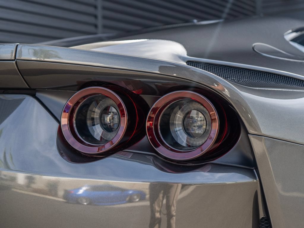 Used 2019 Ferrari 812 Superfast RWD image 14