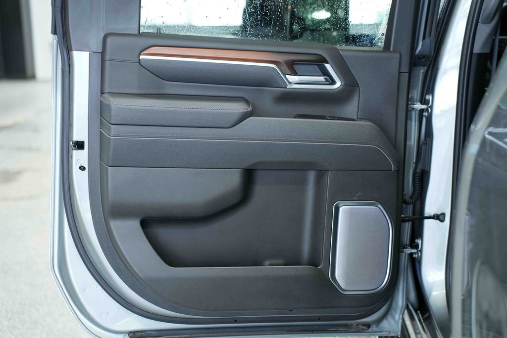 Used 2025 GMC Sierra 2500 Denali w/ Denali Reserve Package image 16