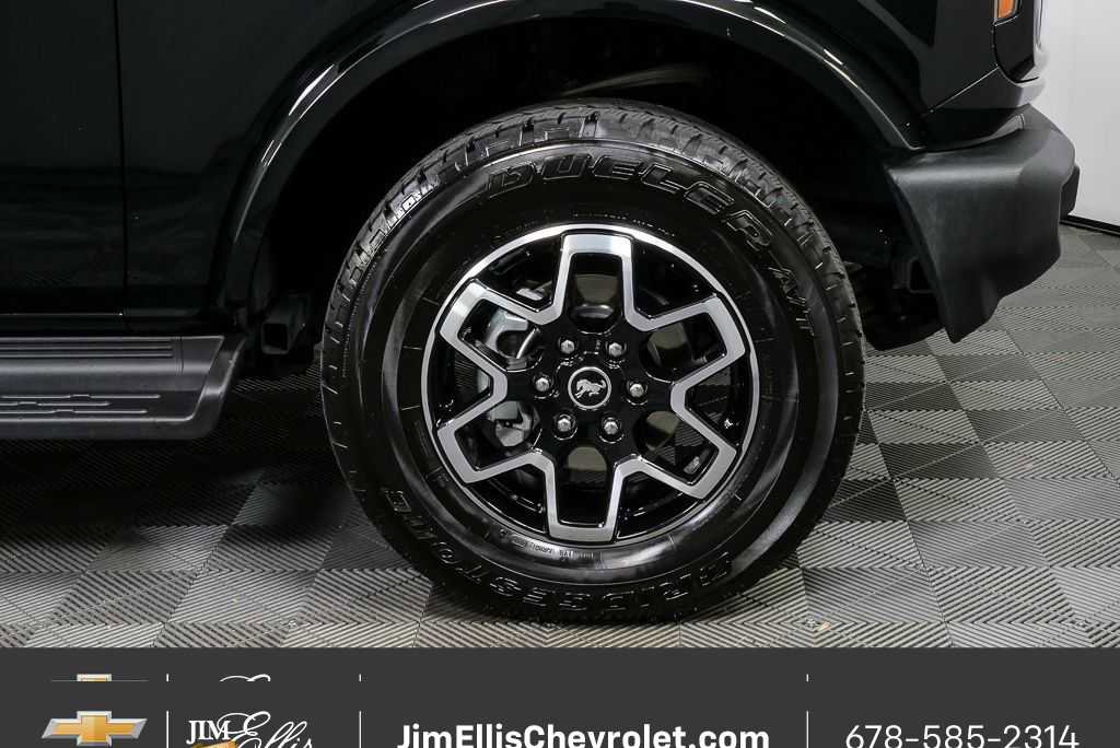 Used 2025 Ford Bronco Outer Banks image 37