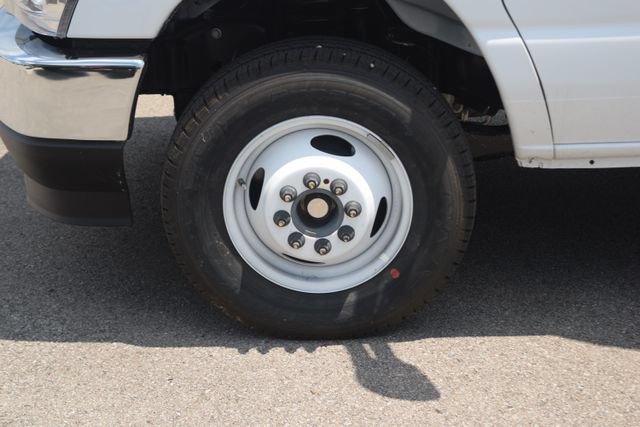 New 2027 Ford E-450 and Econoline 450 Super Duty w/ Power Equipment Group RWD image 23
