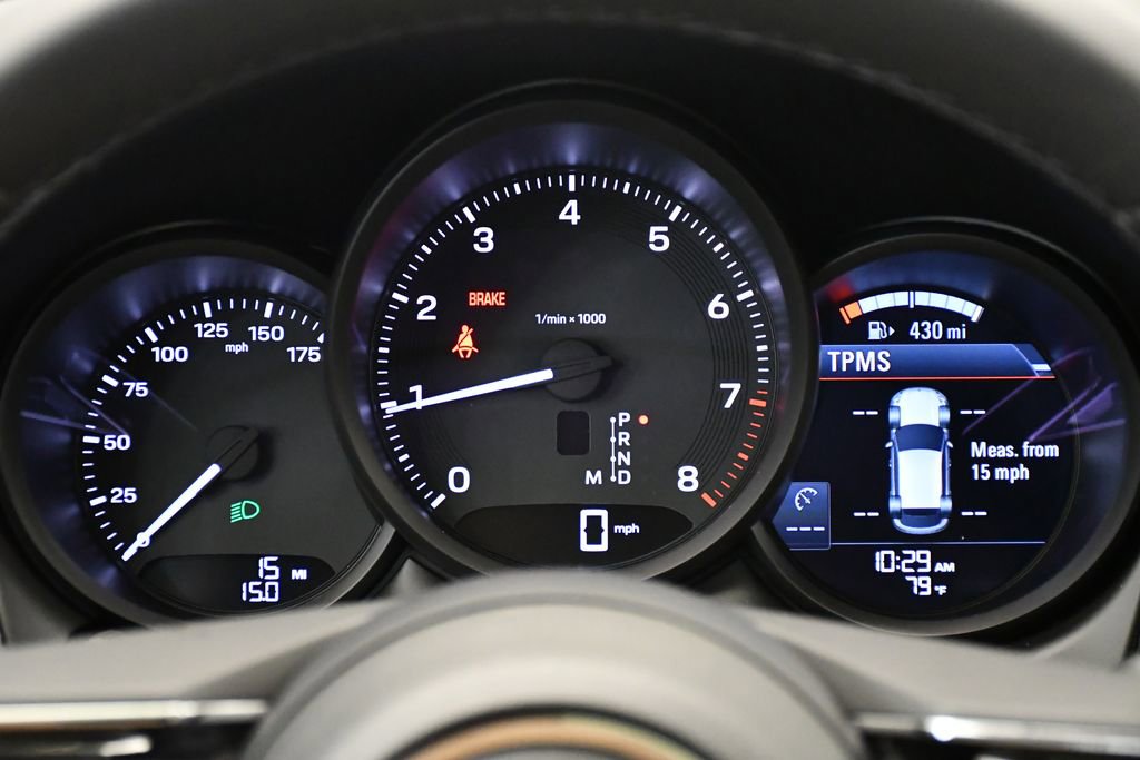 Certified 2025 Porsche Macan Turbo image 29