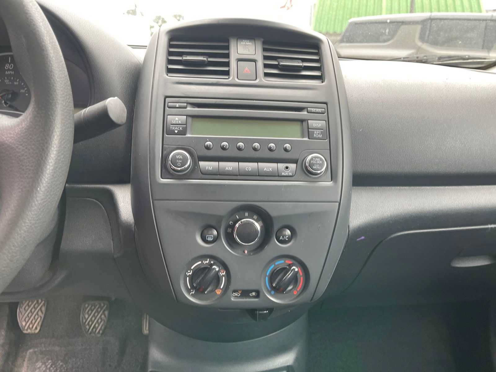 Used 2015 Nissan Versa S FWD image 16