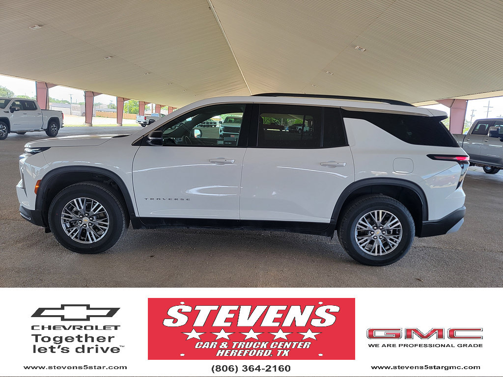 Used 2025 Chevrolet Traverse LT FWD image 1
