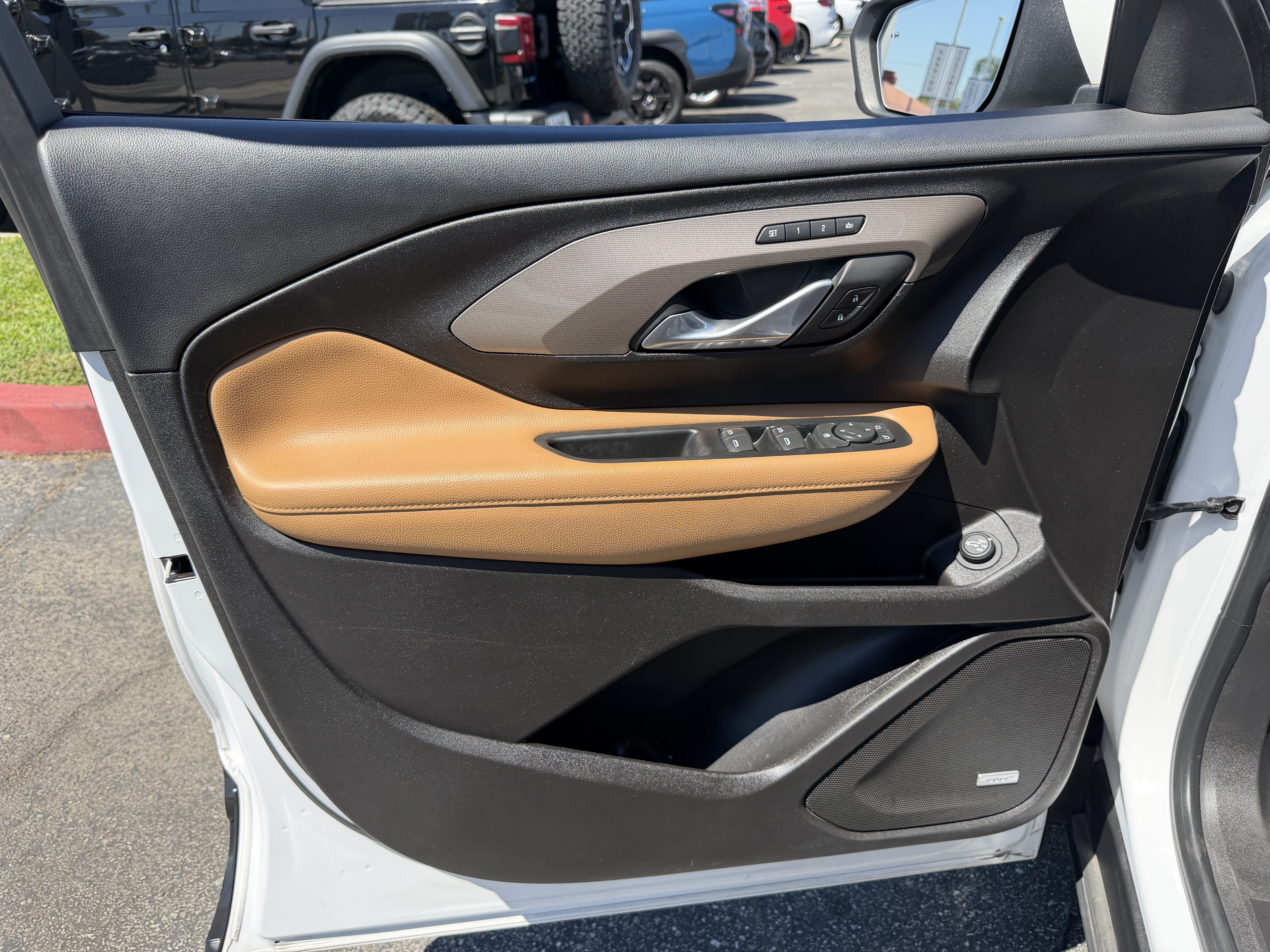Used 2018 GMC Terrain SLT w/ Preferred Package FWD image 13