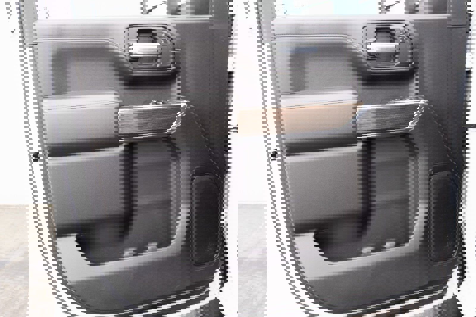 Used 2021 Chevrolet Silverado 2500 LT w/ Snow Plow Prep/Camper Package image 10