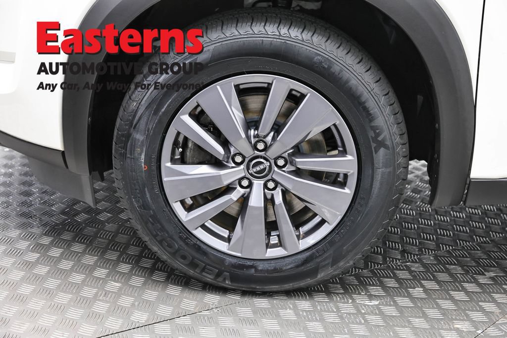 Used 2023 Nissan Pathfinder SV w/ SV Premium Package AWD/4WD image 34