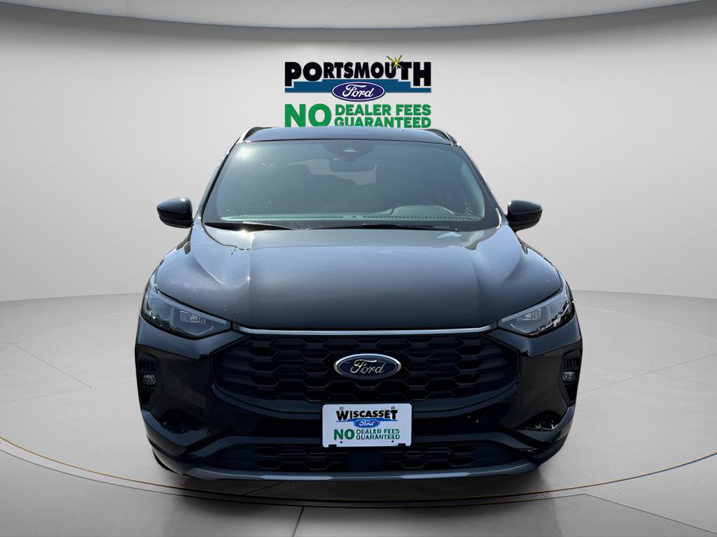 New 2025 Ford Escape ST-Line Elite w/ Class II Trailer Tow Package AWD/4WD image 10