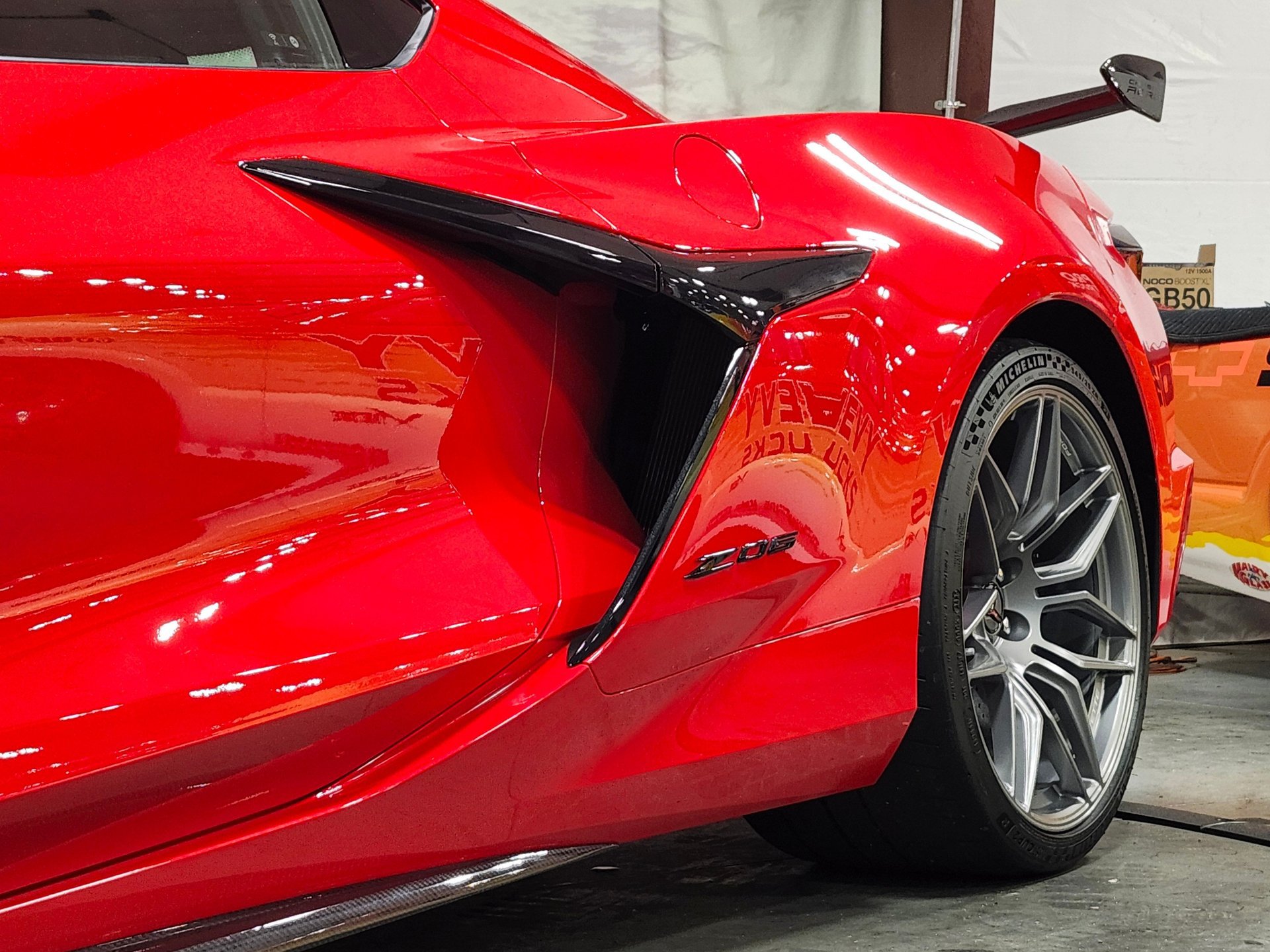 Used 2023 Chevrolet Corvette Z06 w/ Z07 Performance Package RWD image 38