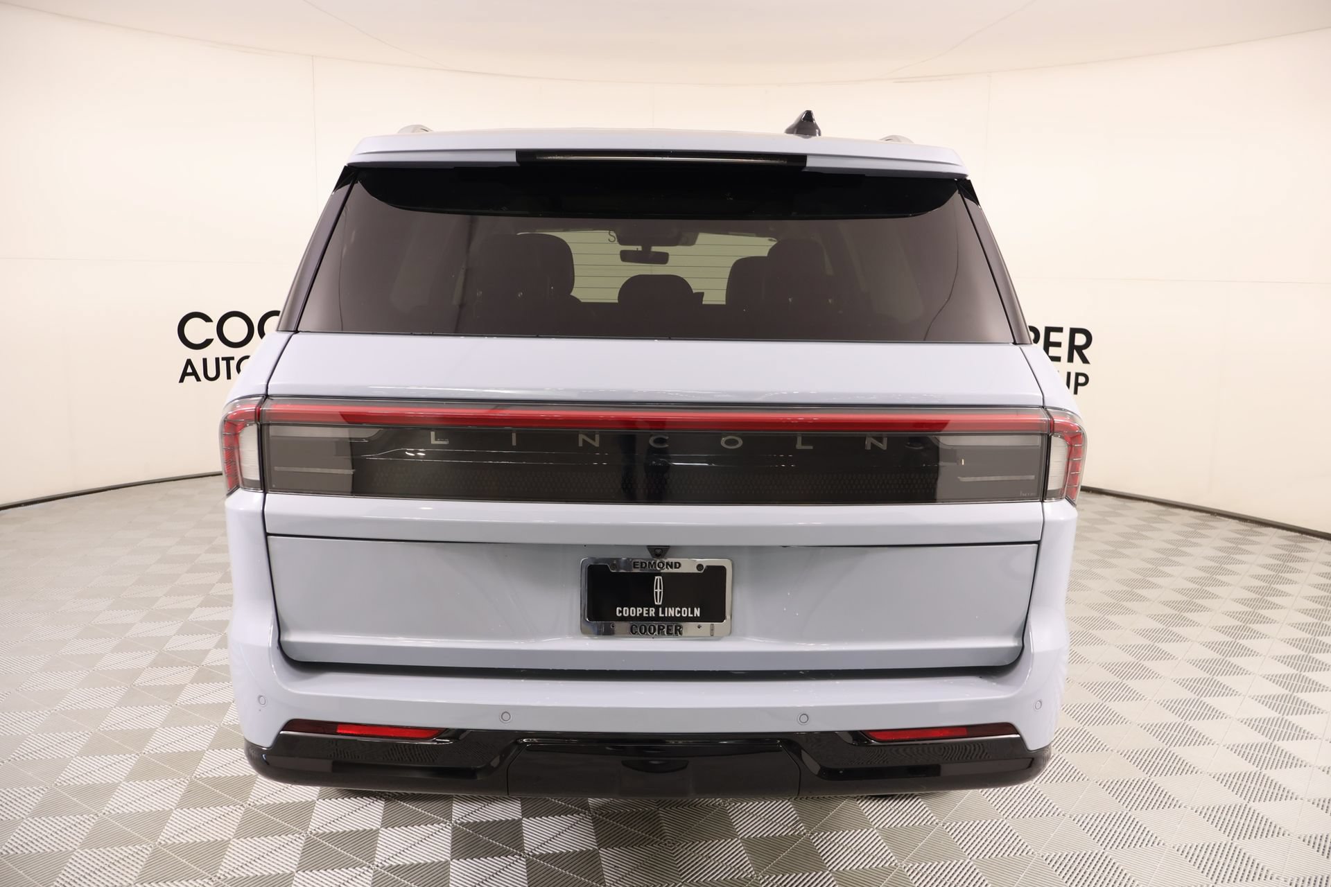 New 2025 Lincoln Navigator Reserve AWD/4WD image 23