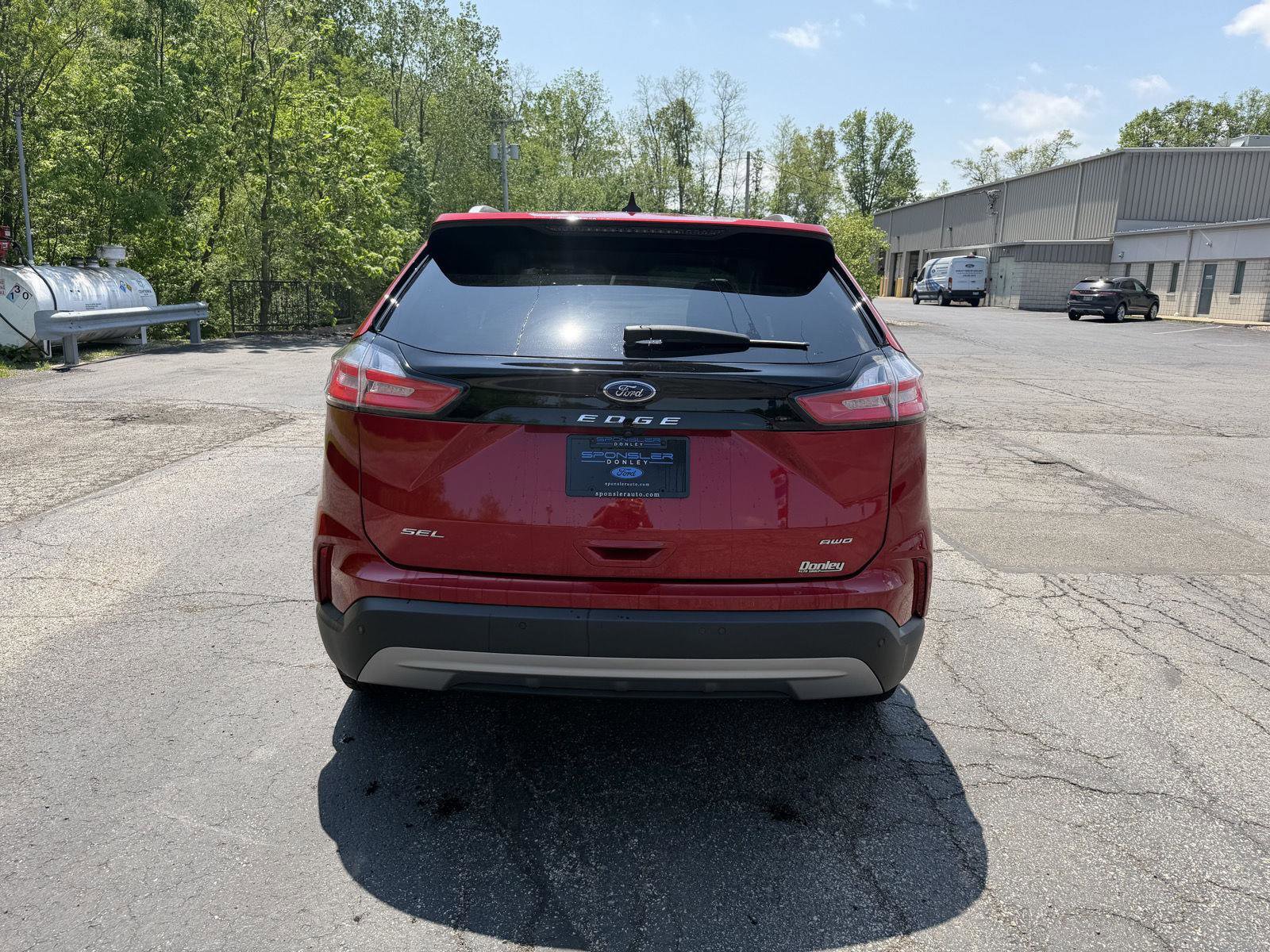 Used 2023 Ford Edge SEL w/ Convenience Package AWD/4WD image 5