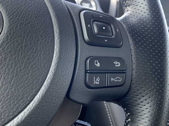 Used 2023 Lexus IS 500 RWD image 23