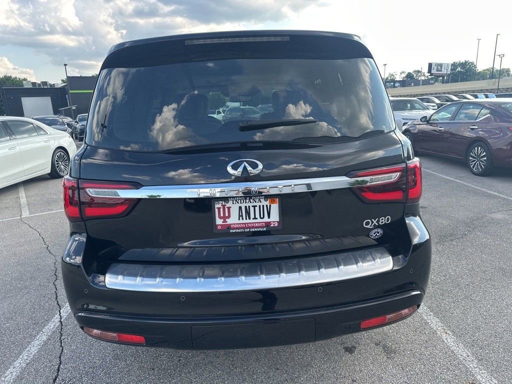Used 2018 INFINITI QX80 4WD w/ All Season Package image 9