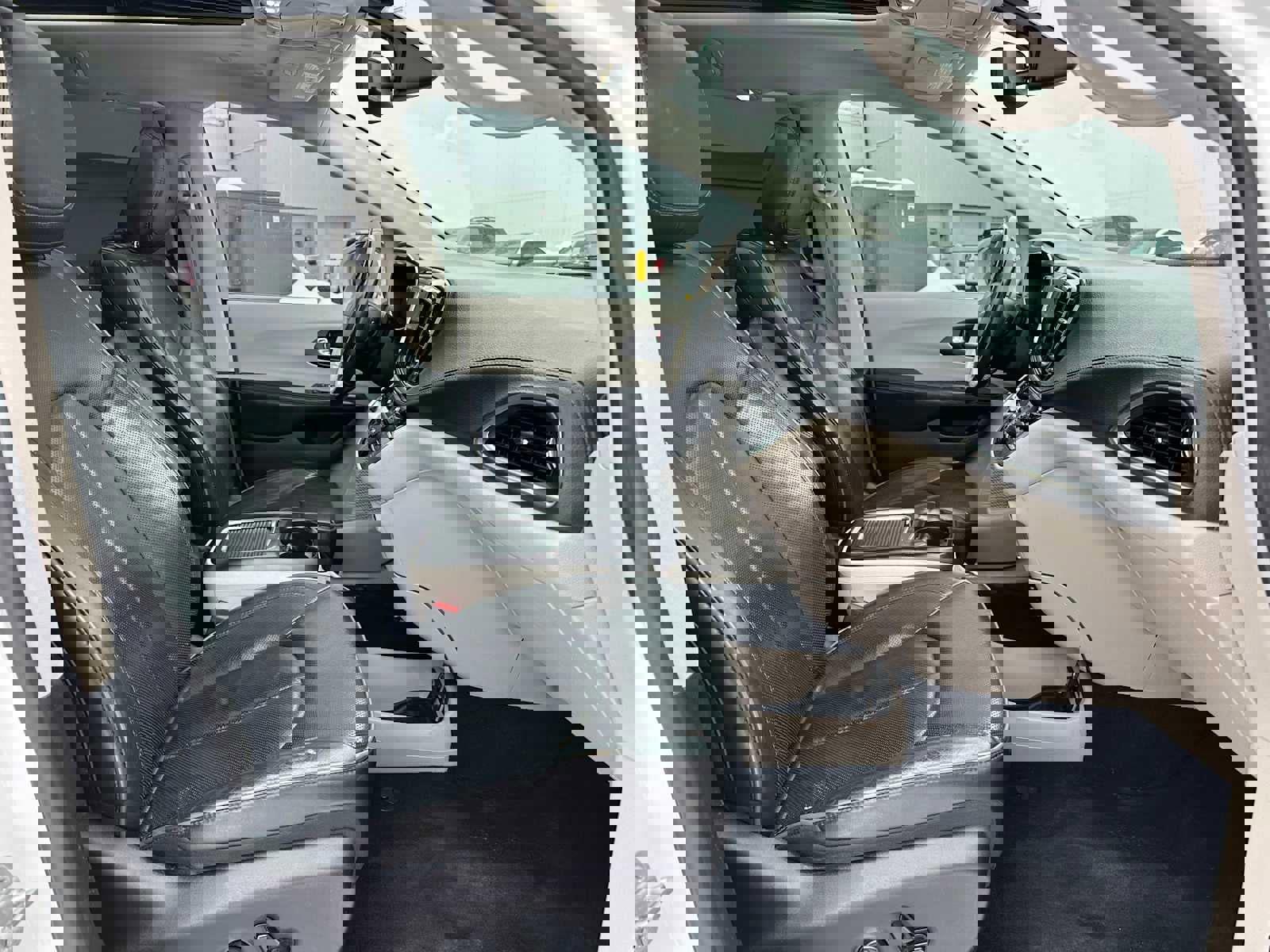 Used 2020 Chrysler Pacifica Limited image 10