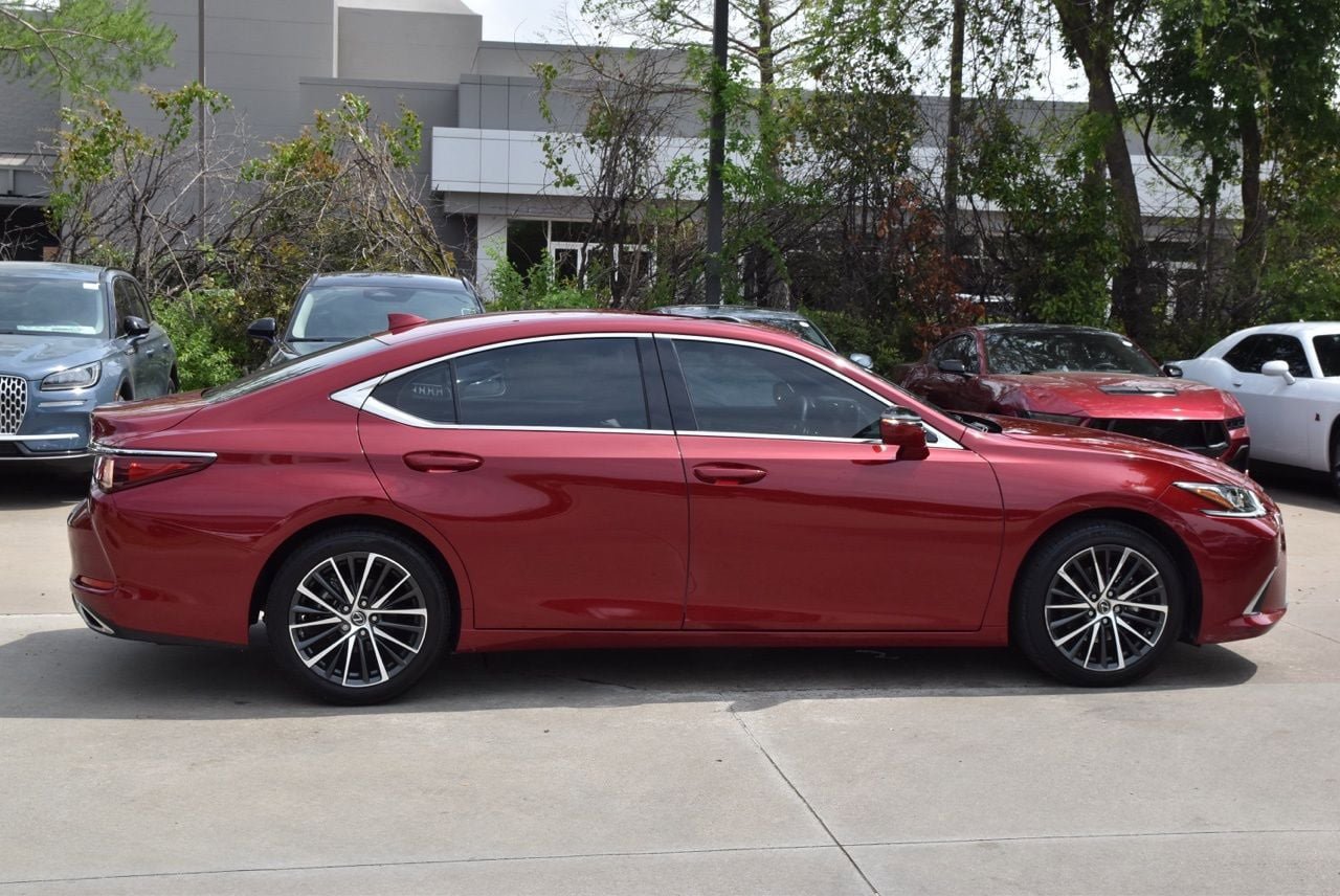 Used 2023 Lexus ES 350 w/ Premium Package FWD image 6