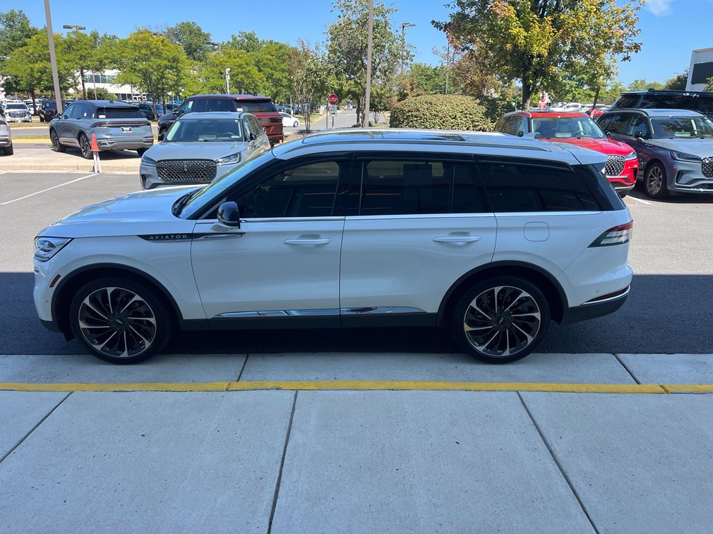 Certified 2024 Lincoln Aviator Reserve w/ Equipment Group 201A AWD/4WD image 6