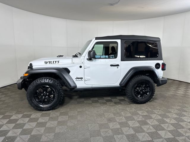 Used 2022 Jeep Wrangler Willys AWD/4WD image 6
