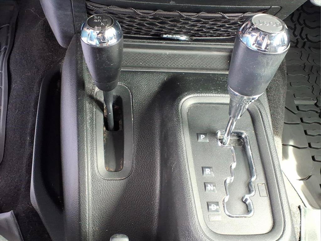 Used 2018 Jeep Wrangler Unlimited Sport AWD/4WD image 21