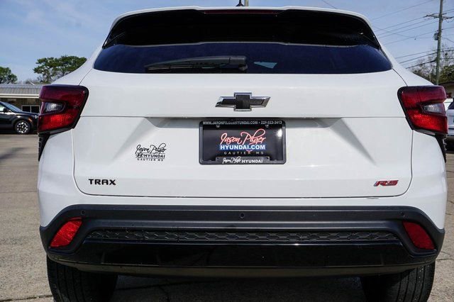 Used 2024 Chevrolet Trax RS w/ Driver Confidence Package image 6