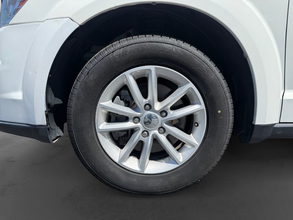 Used 2017 Dodge Journey SXT w/ Safe & Sound Group FWD image 14