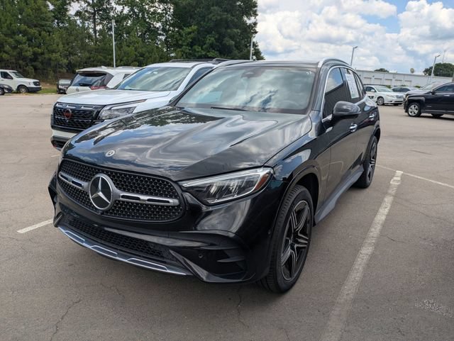 Used 2023 Mercedes-Benz GLC 300 image 2
