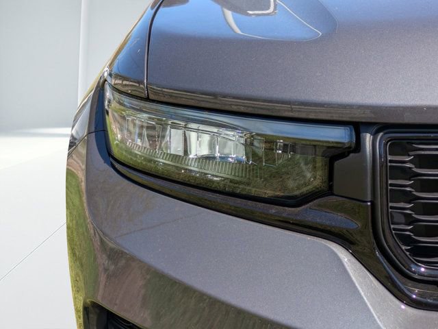 New 2025 Jeep Grand Cherokee Altitude image 8