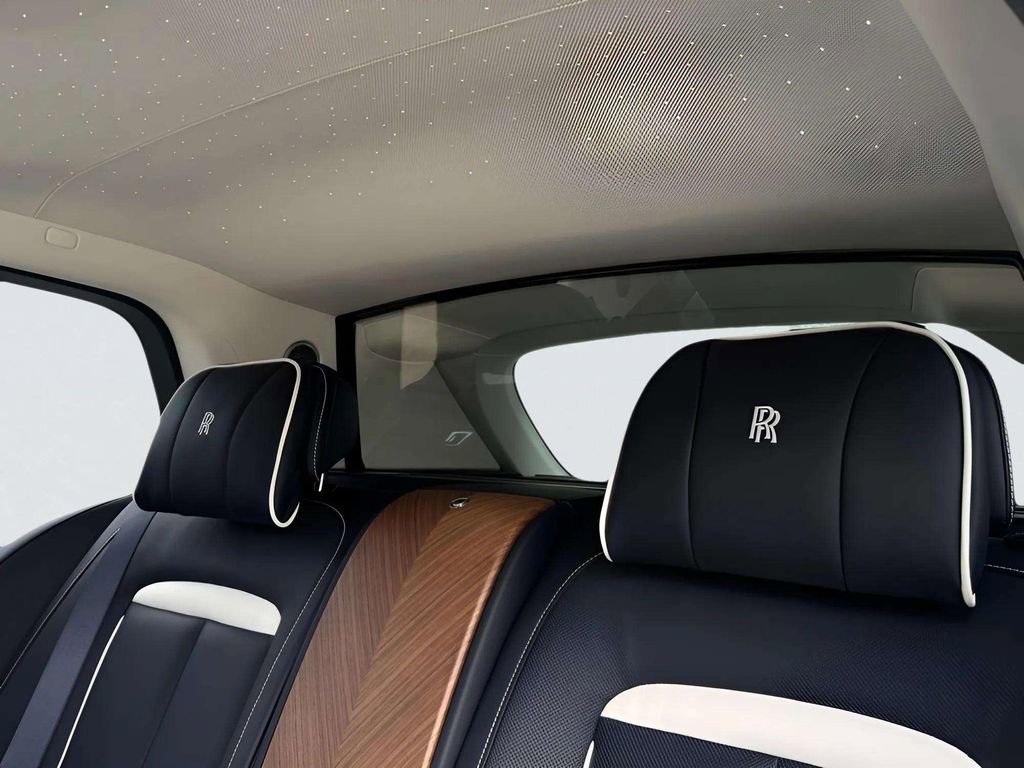 New 2026 Rolls-Royce Cullinan image 10