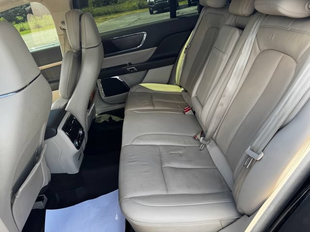 Used 2018 Lincoln Continental Reserve AWD/4WD image 19
