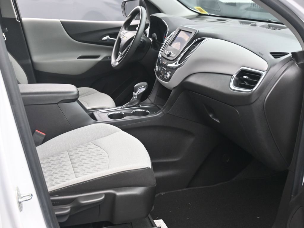 Used 2024 Chevrolet Equinox LS image 11