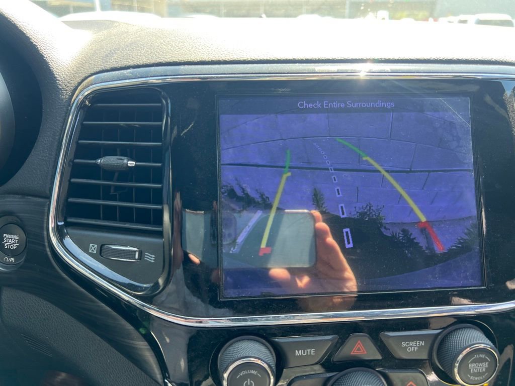 Used 2019 Jeep Grand Cherokee Altitude image 37