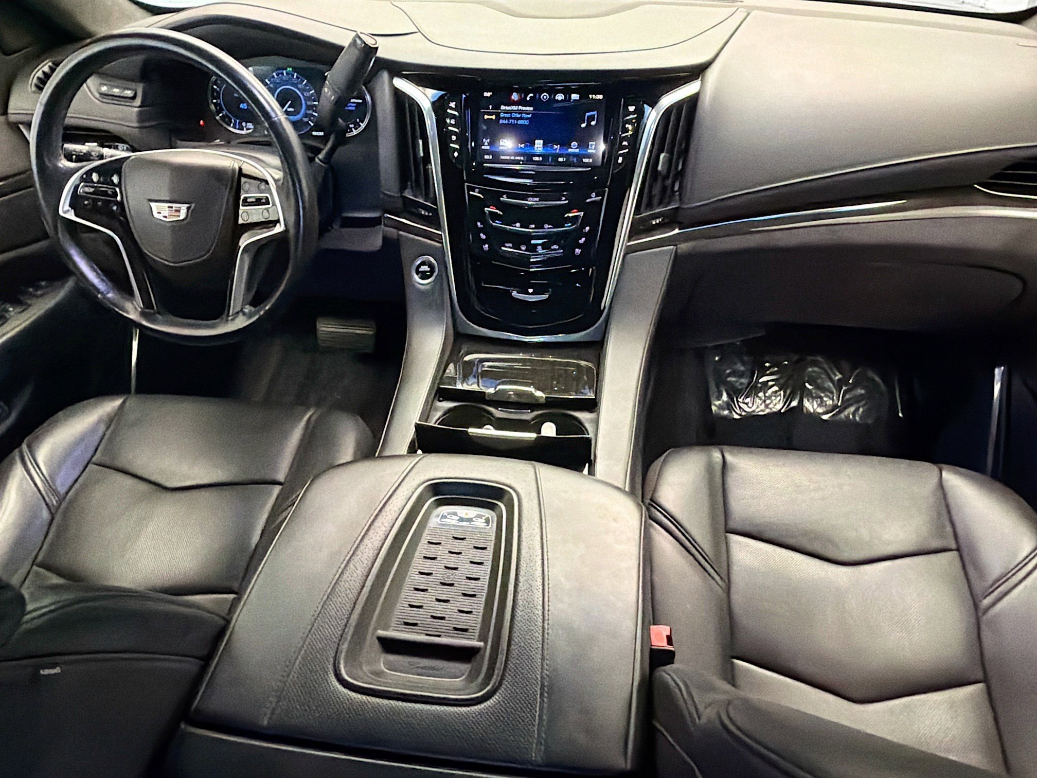 Used 2016 Cadillac Escalade Platinum AWD/4WD image 12